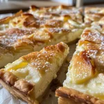 Nahaufnahme von Quark-Pfannkuchen ohne Mehl in einem Teller.