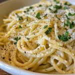 Einfache cremige Parmesan-Pasta Rezept in 25 Minuten